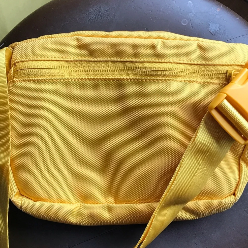 Baboon to the moon Fannypack - Picture 4 of 4